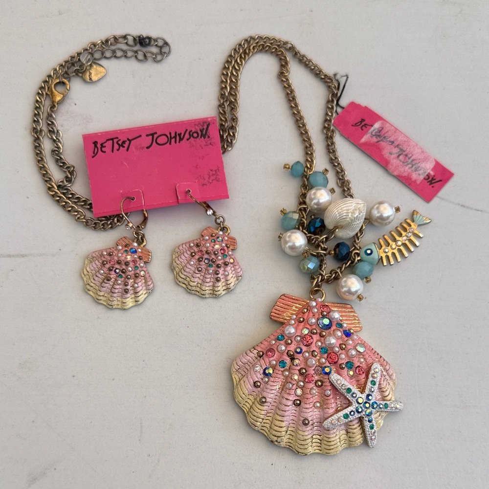 Betsey Johnson Pink and Gold Seashell Jewelry Set